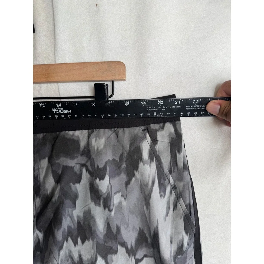 Eddie Bauer Gray Abstract Print Swim Trunks Mens XXL EMS3017 Zipper Pocket